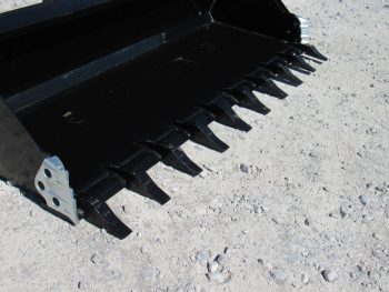 84" Severe Duty Low Profile Dirt Bucket with Teeth Fits Skid Steer Quick Attach - Image 6