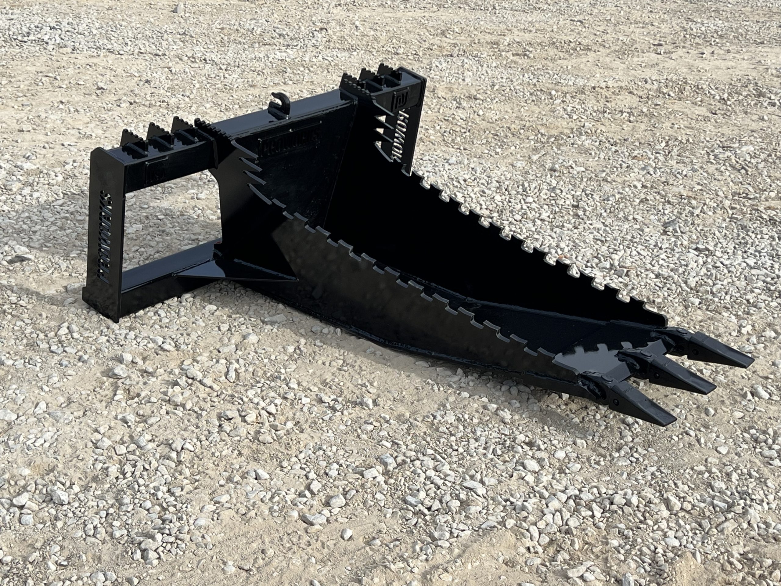 Severe Extreme Stump Bucket Attachment with Teeth Fits Skid Steer Quick Attach - Image 3