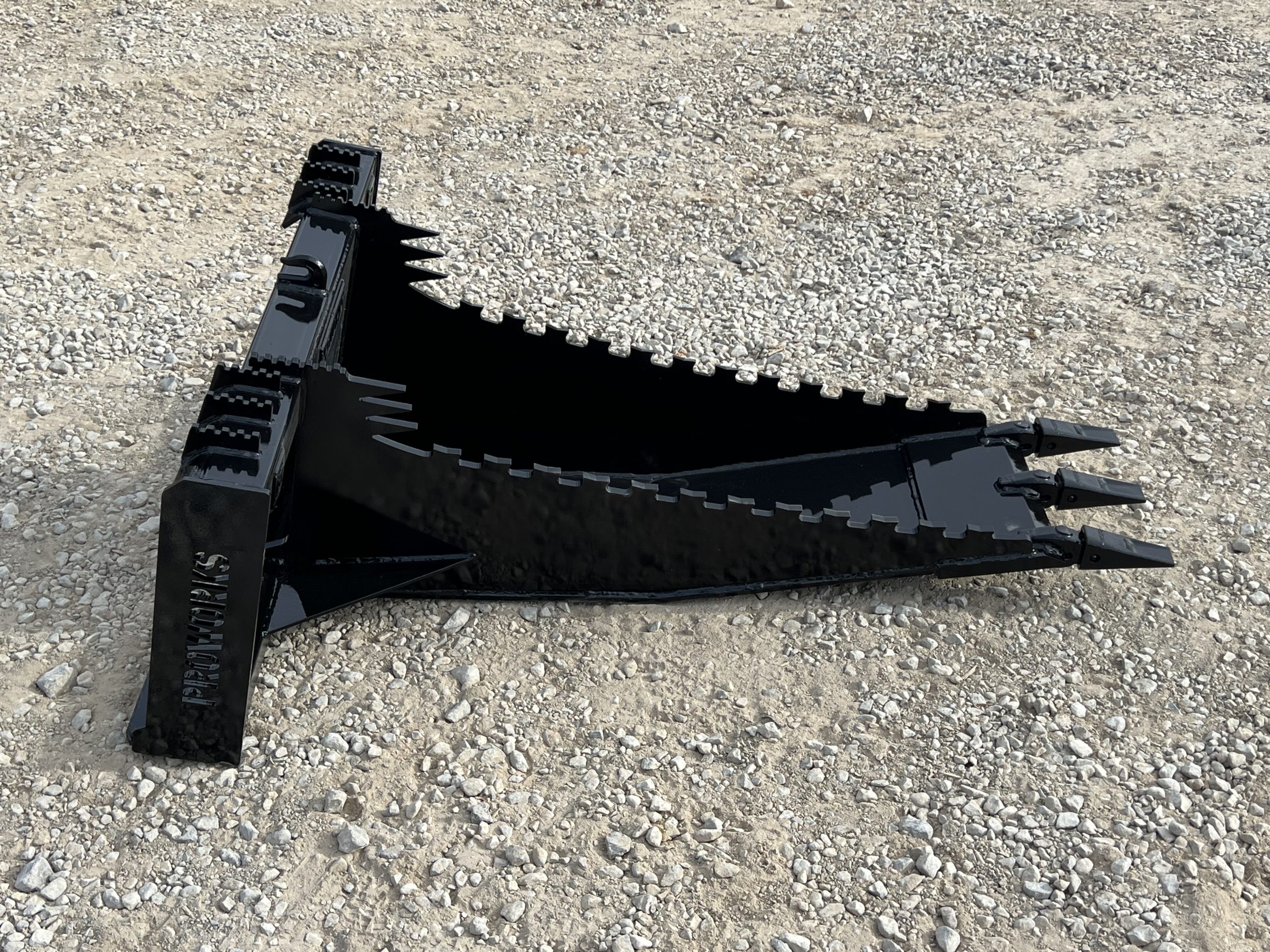Severe Extreme Stump Bucket Attachment with Teeth Fits Skid Steer Quick Attach - Image 4