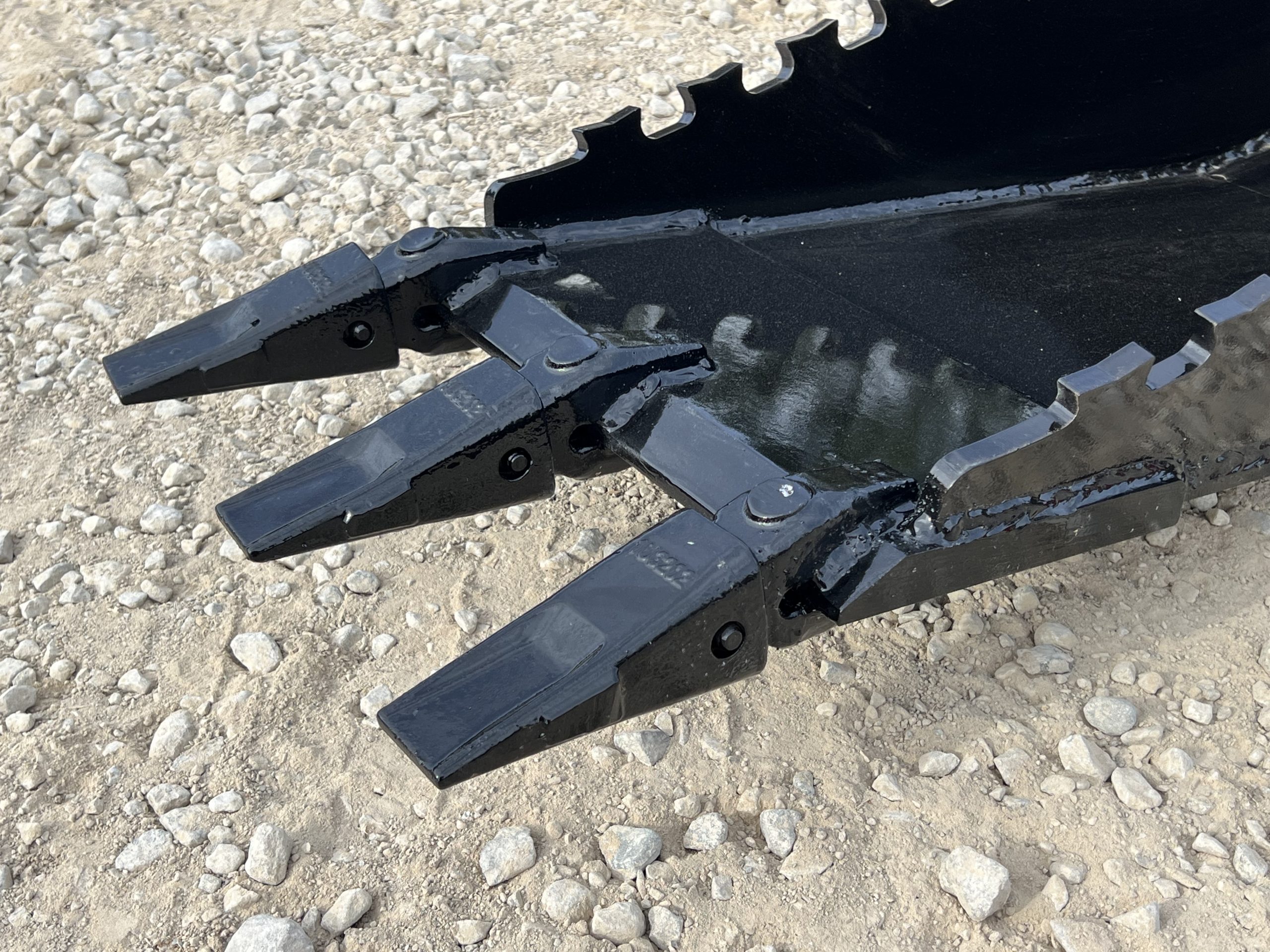 Severe Extreme Stump Bucket Attachment with Teeth Fits Skid Steer Quick Attach - Image 9