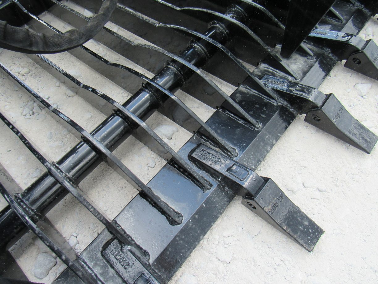 72″ Severe Duty Rock Bucket Grapple with Teeth Fits Skid Steer Quick