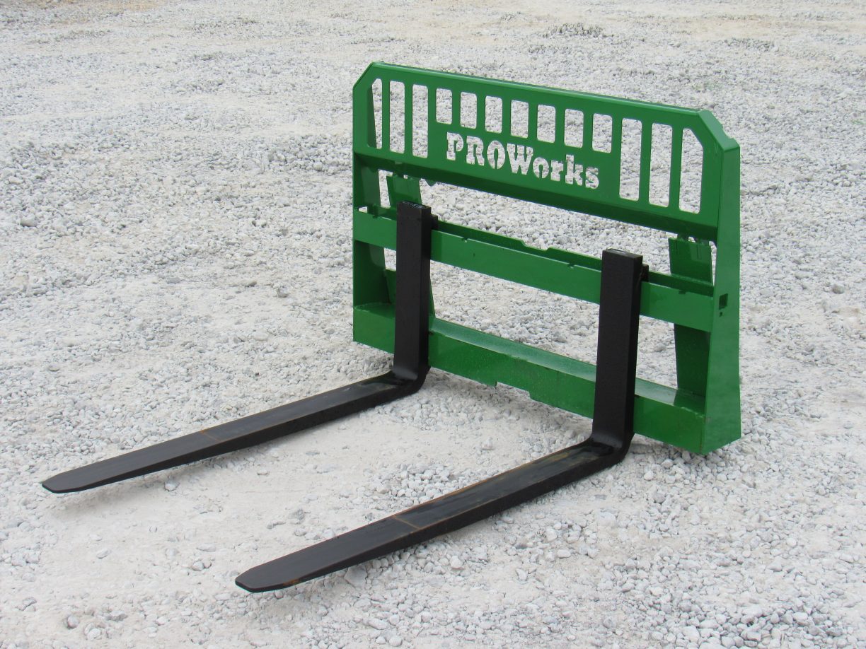 Heavy Duty Pallet Fork Frame with 48″ 4,000 Pound Pallet Forks Fits