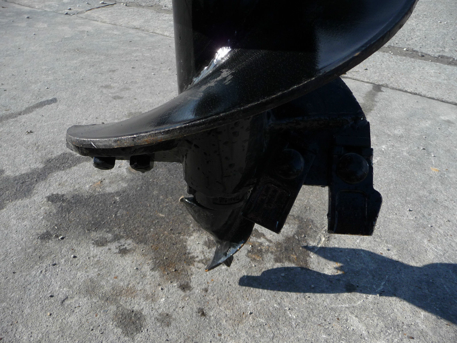 thumbnail image 2 of Lowe Manufacturing SQ-12 Skid Steer Auger Bit – 12" Diameter, 2-9/16" Round Collar, 48" Tall 2 of 4