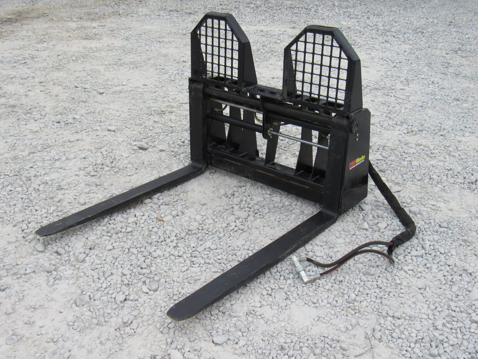 48″ Hydraulic Sliding Walk Through Pallet Fork Set Skid Steer Quick