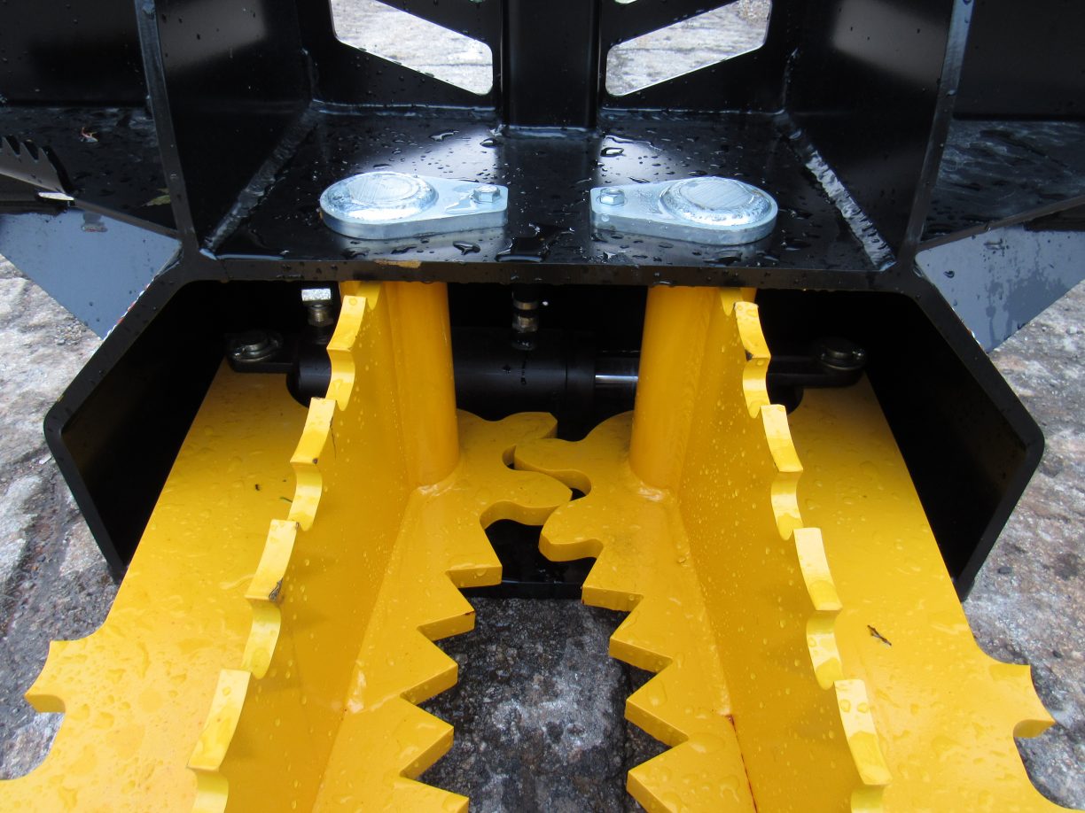 Danuser Intimidator Tree and Post Puller with Side Teeth Fits Skid