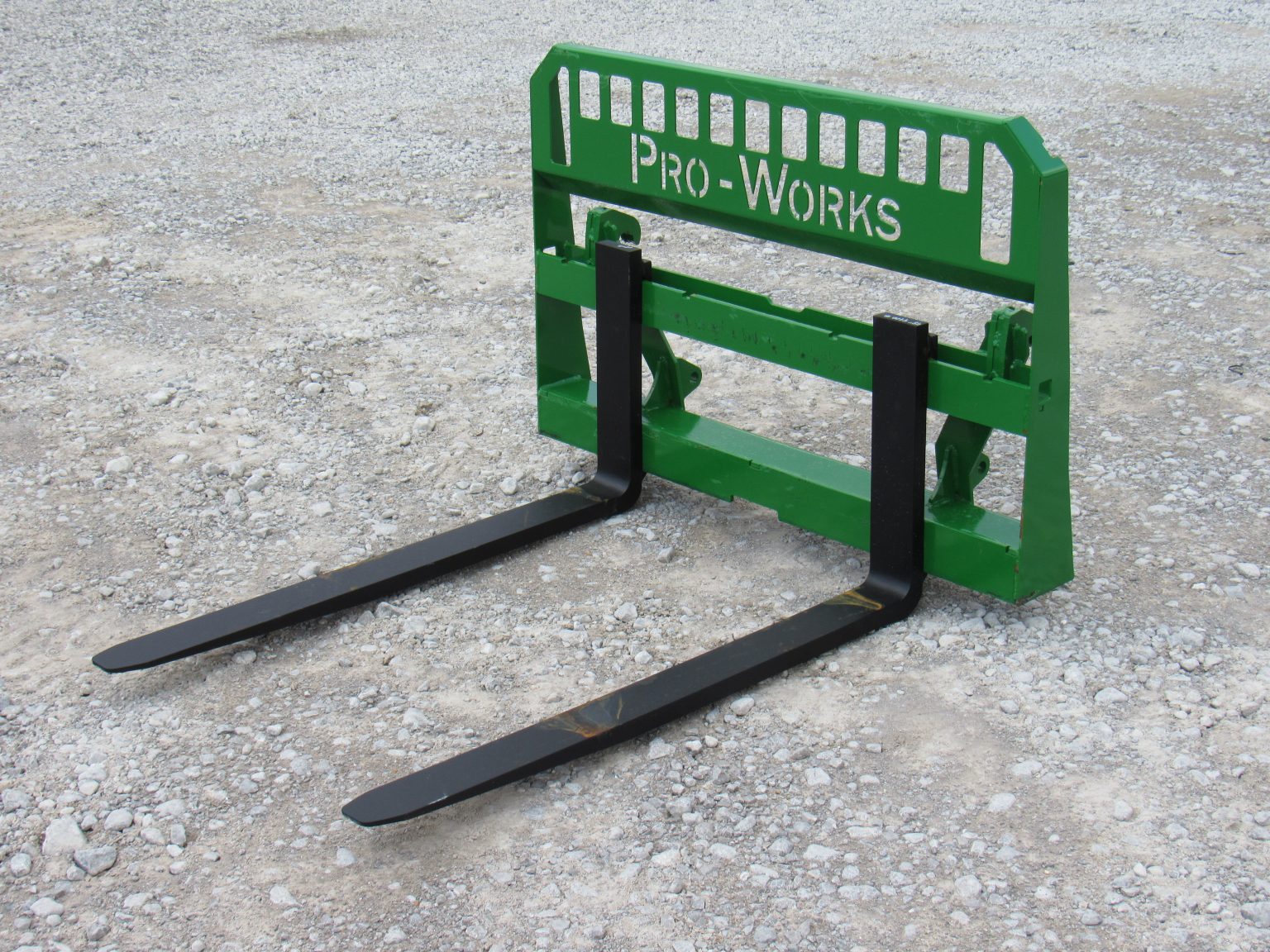 Extreme Duty Pallet Fork Frame with 48″ 4,000 Pound Pallet Forks Fits