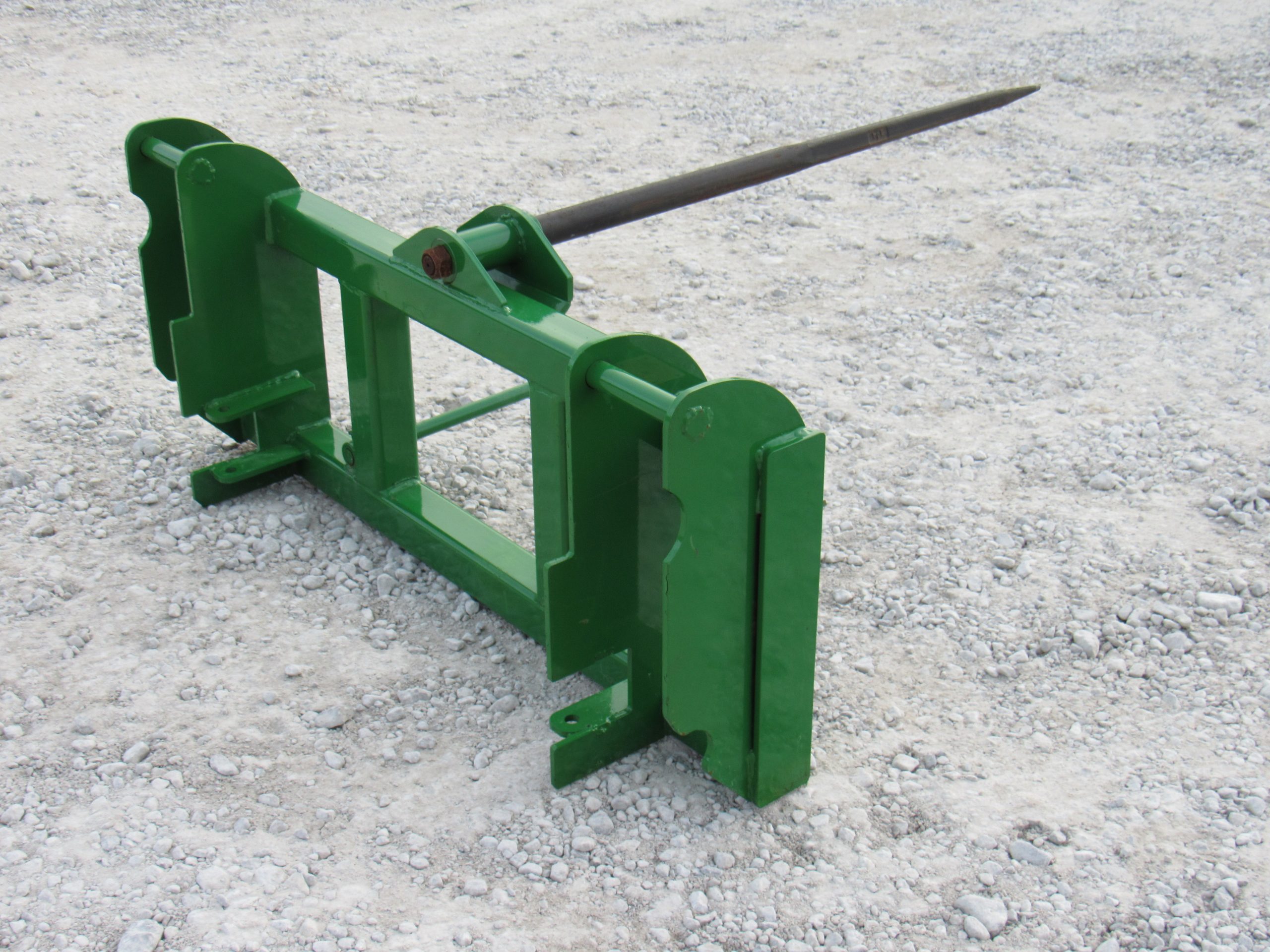 Hay Spear Attachment Fits John Deere 600/700 Series Loader – Skid