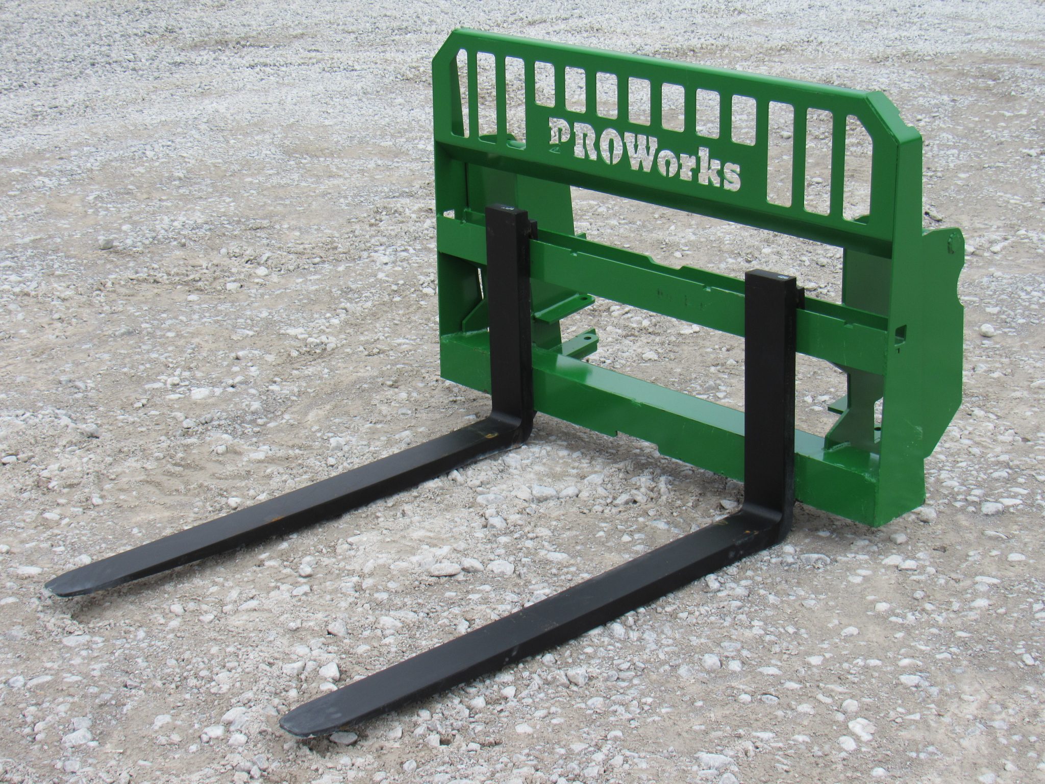 Heavy Duty Pallet Fork Frame with 48″ 5,500 Pound Pallet Forks Fits
