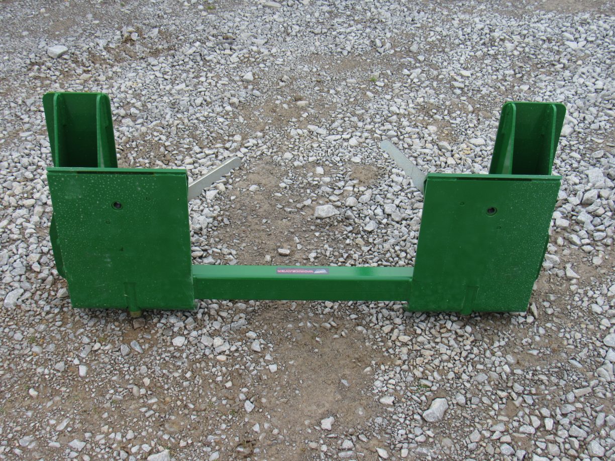 John Deere 300 400 500 Series Loader to Skid Steer Quick Attach Adapter