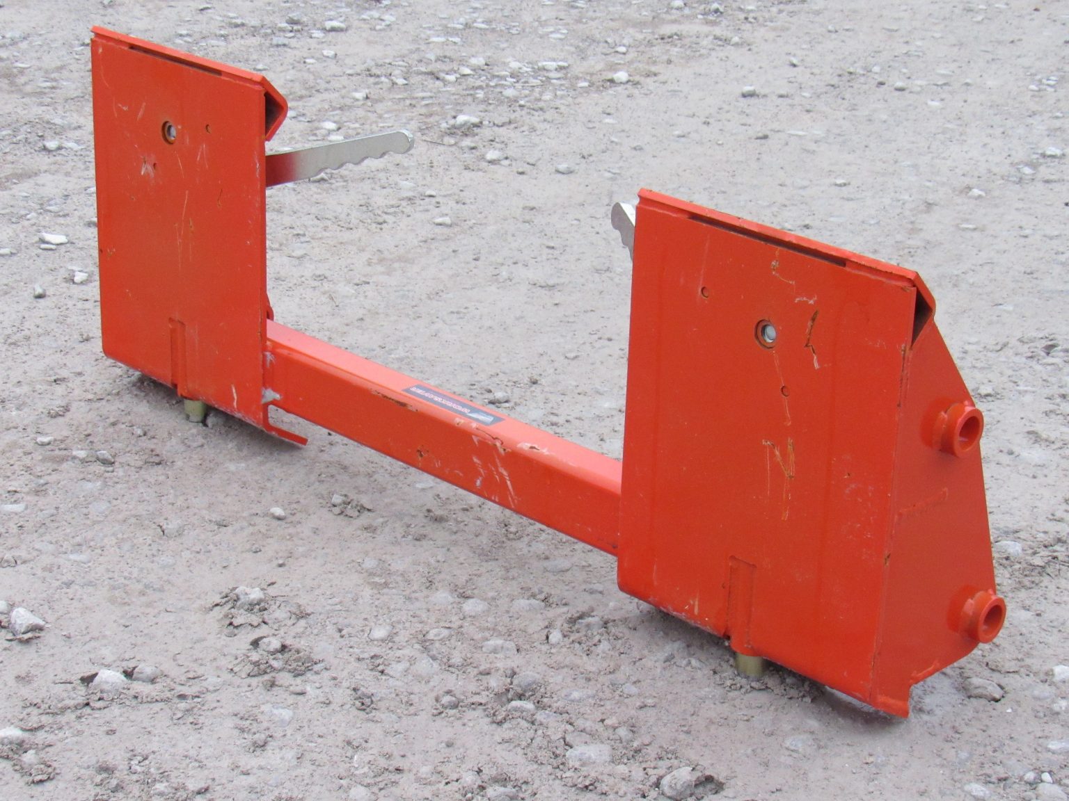 Kubota LA852 Tractor Loader to Skid Steer Quick Attach Adapter 832915