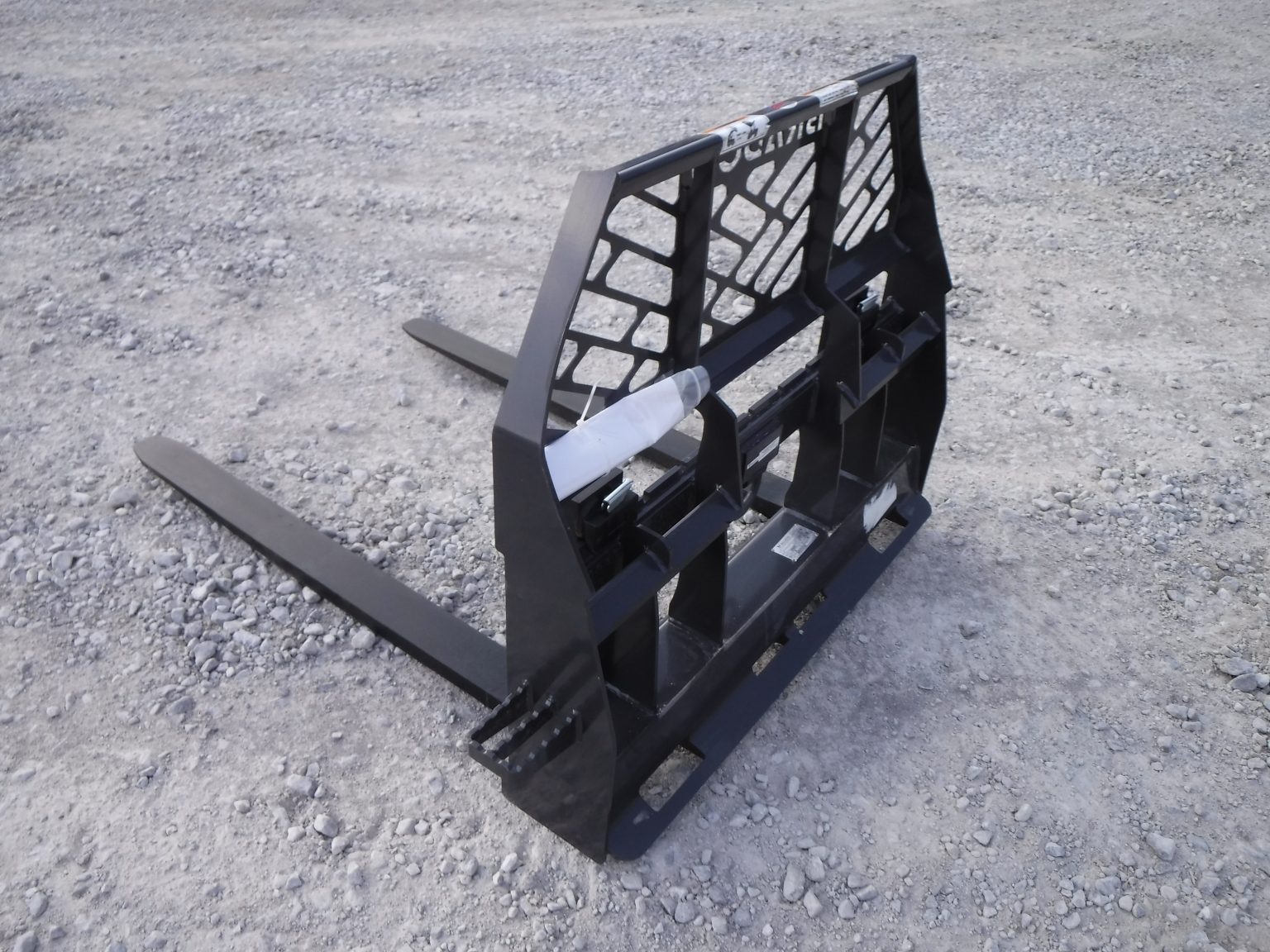 Bradco Signature Series Pallet Fork Frame with 48″ 5,500 Pound Pallet