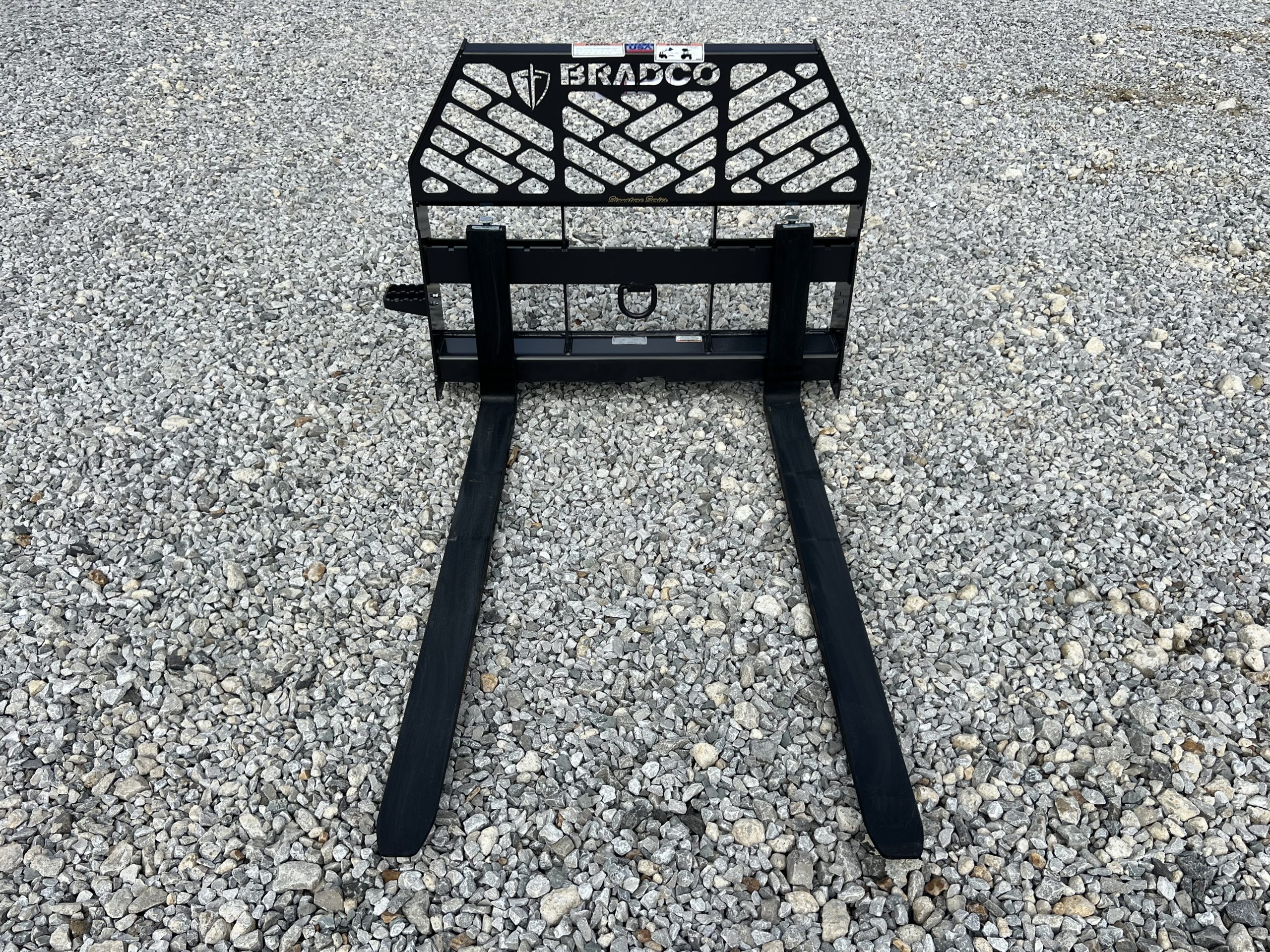 Bradco Signature Series Pallet Fork Frame with 60" 5,500 Pound Pallet Forks - Image 4