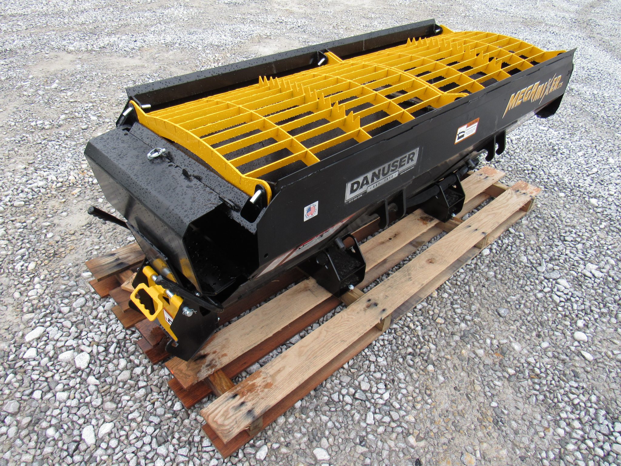 Danuser S75 Mega Mixer Steel Auger Bucket Skid Steer Attachment Skid Steer Attachment Depot