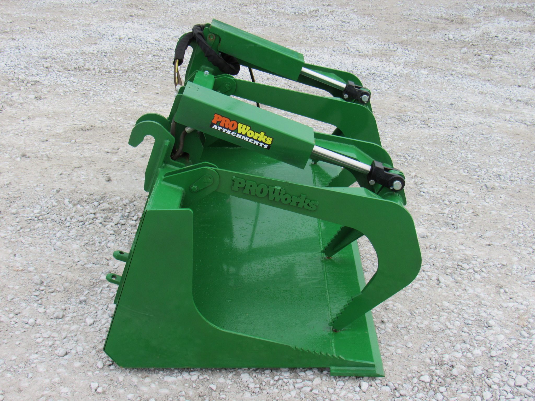 66″ Compact Tractor Dual Cylinder Solid Bottom Bucket Grapple Fits John
