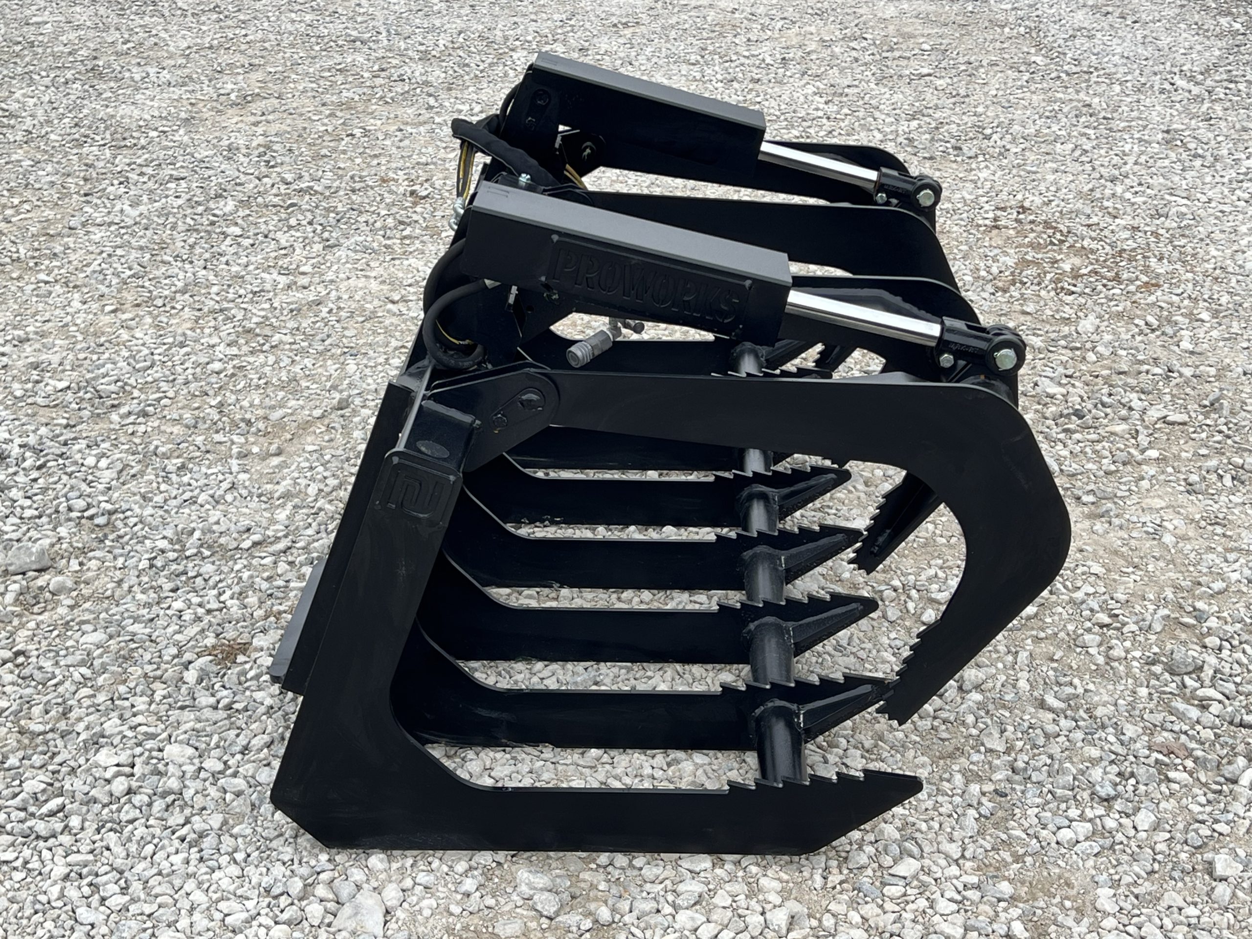 66″ Dual Cylinder Root Bucket Grapple Attachment with Grease Fittings Fits Skid Steer Quick Attach - Image 4