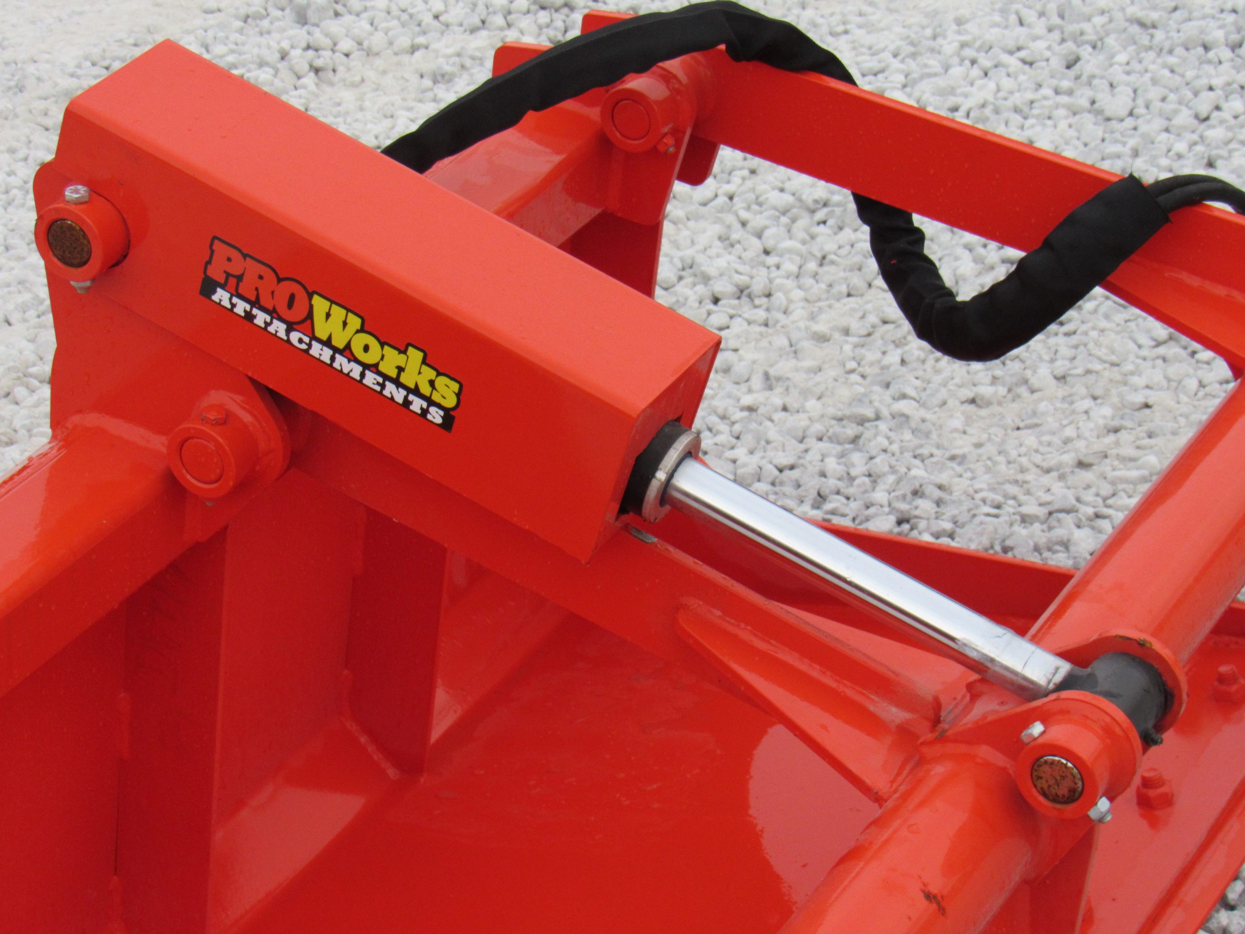 48″ Compact Tractor Single Cylinder Solid Bottom Bucket Grapple