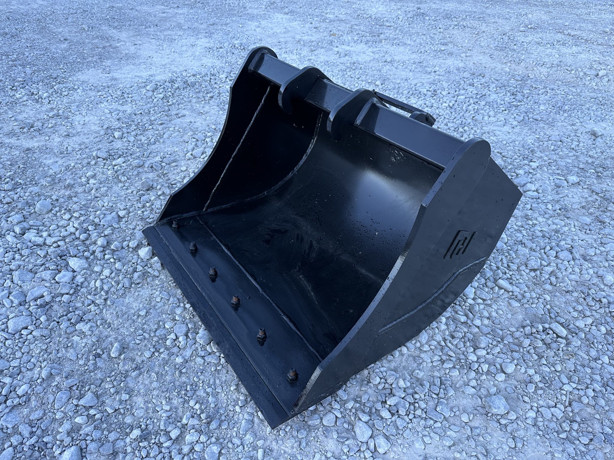 36″ Ditching Excavator Bucket with BOE Fits Bobcat XChange for 10,000