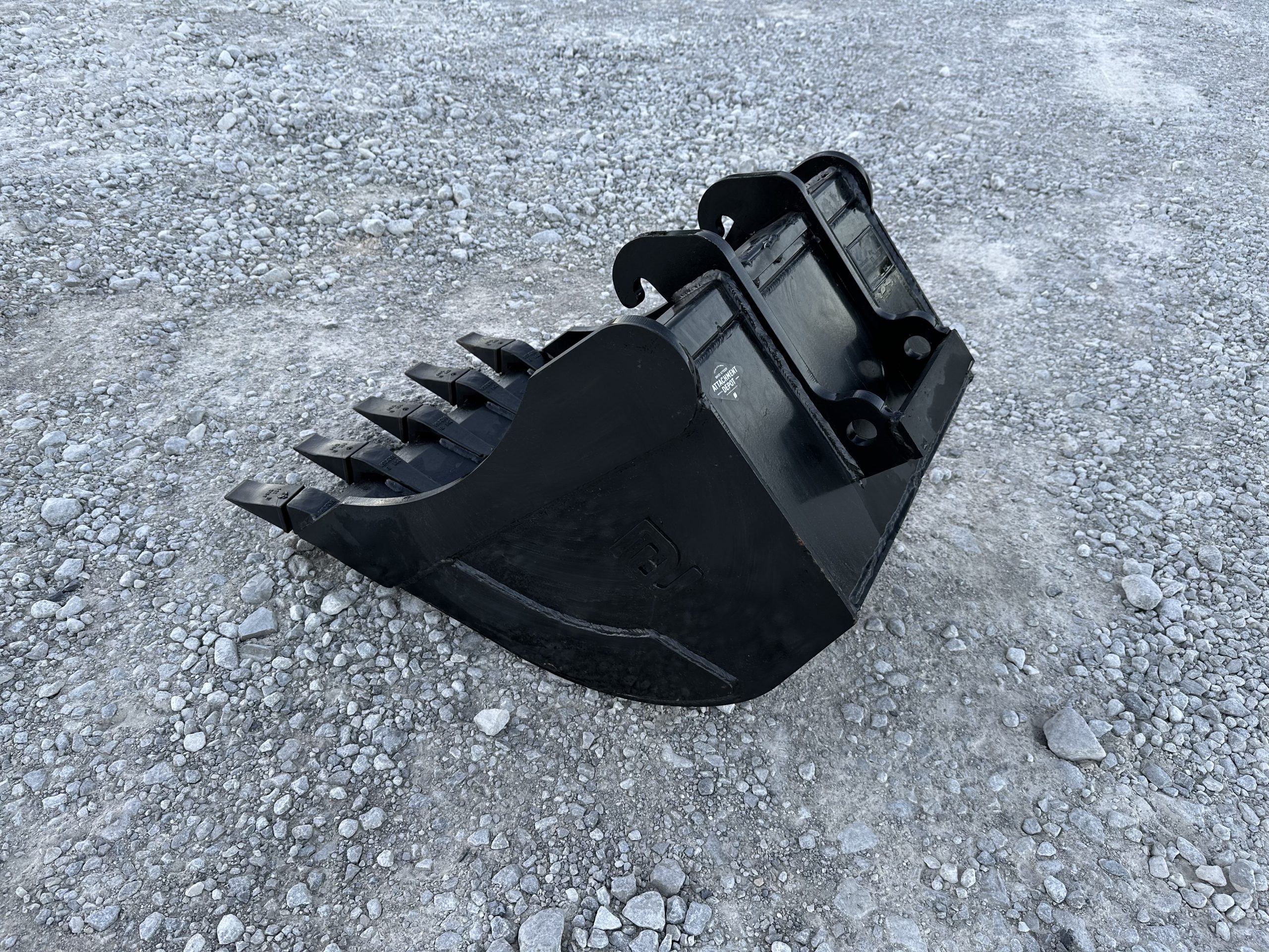 mini excavator bucket, 12 fits excavator 6000-10000 lb NEW, USA