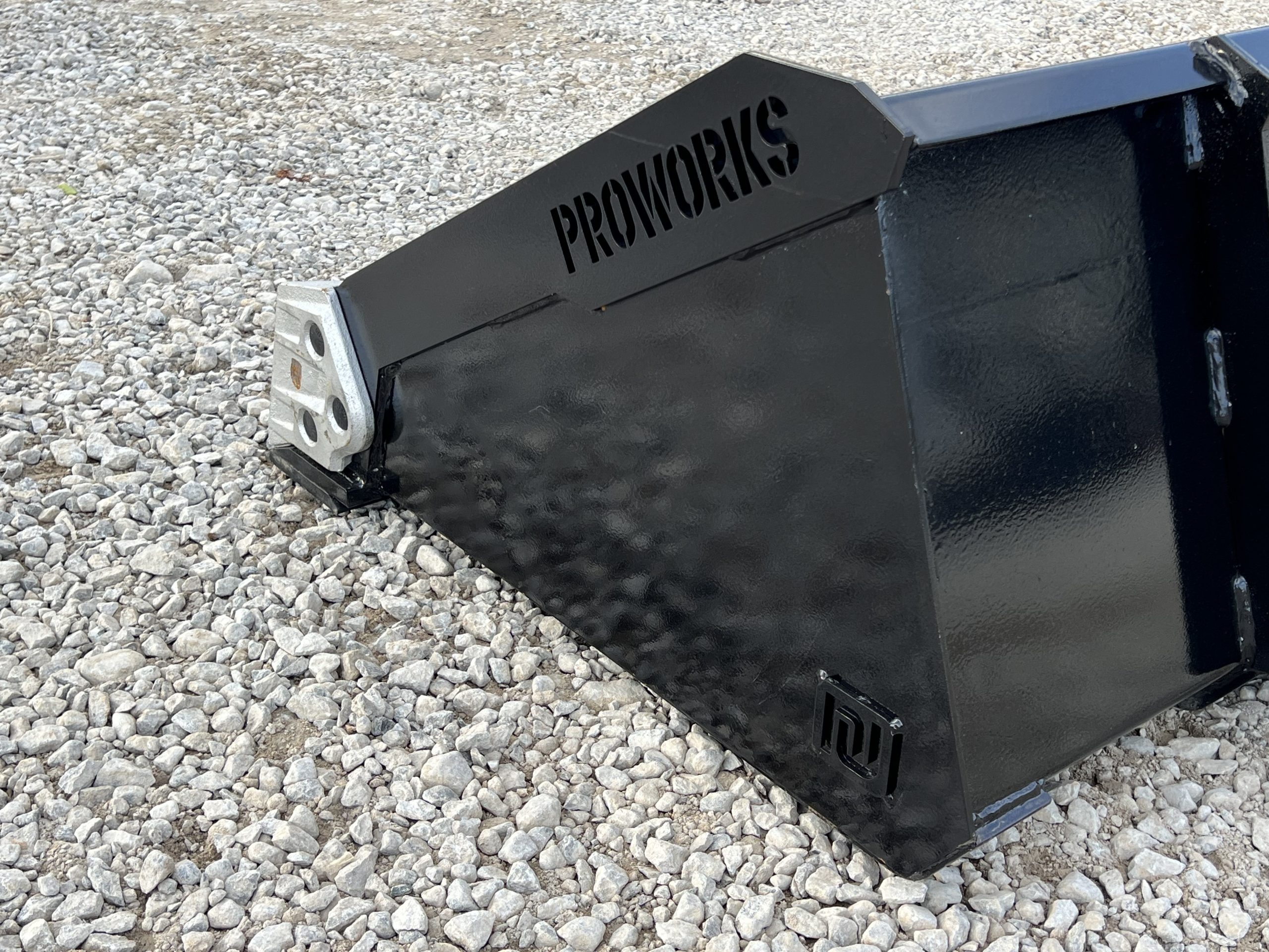 80" Severe Duty Low Profile Smooth Bucket with Bolt on Edge and Side Cutters Attachment Fits Skid Steer - Image 12