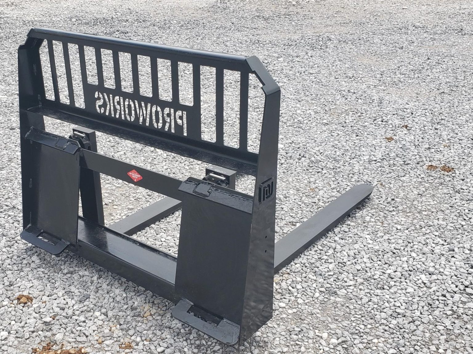 Heavy Duty Pallet Fork Frame with 48″ 5,500 Pound Pallet Forks Fits