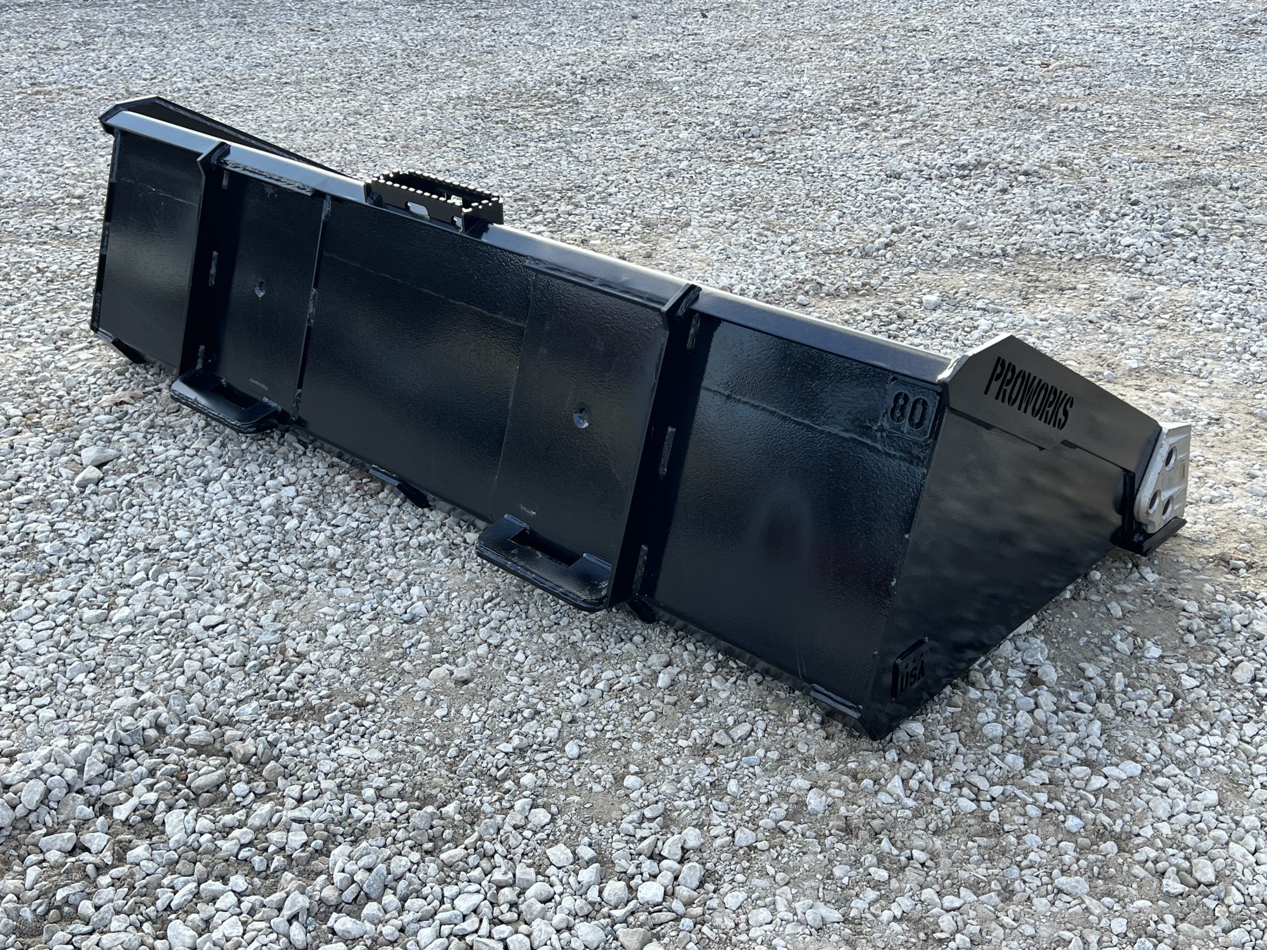 80" Severe Duty Low Profile Smooth Bucket with Bolt on Edge and Side Cutters Attachment Fits Skid Steer - Image 5