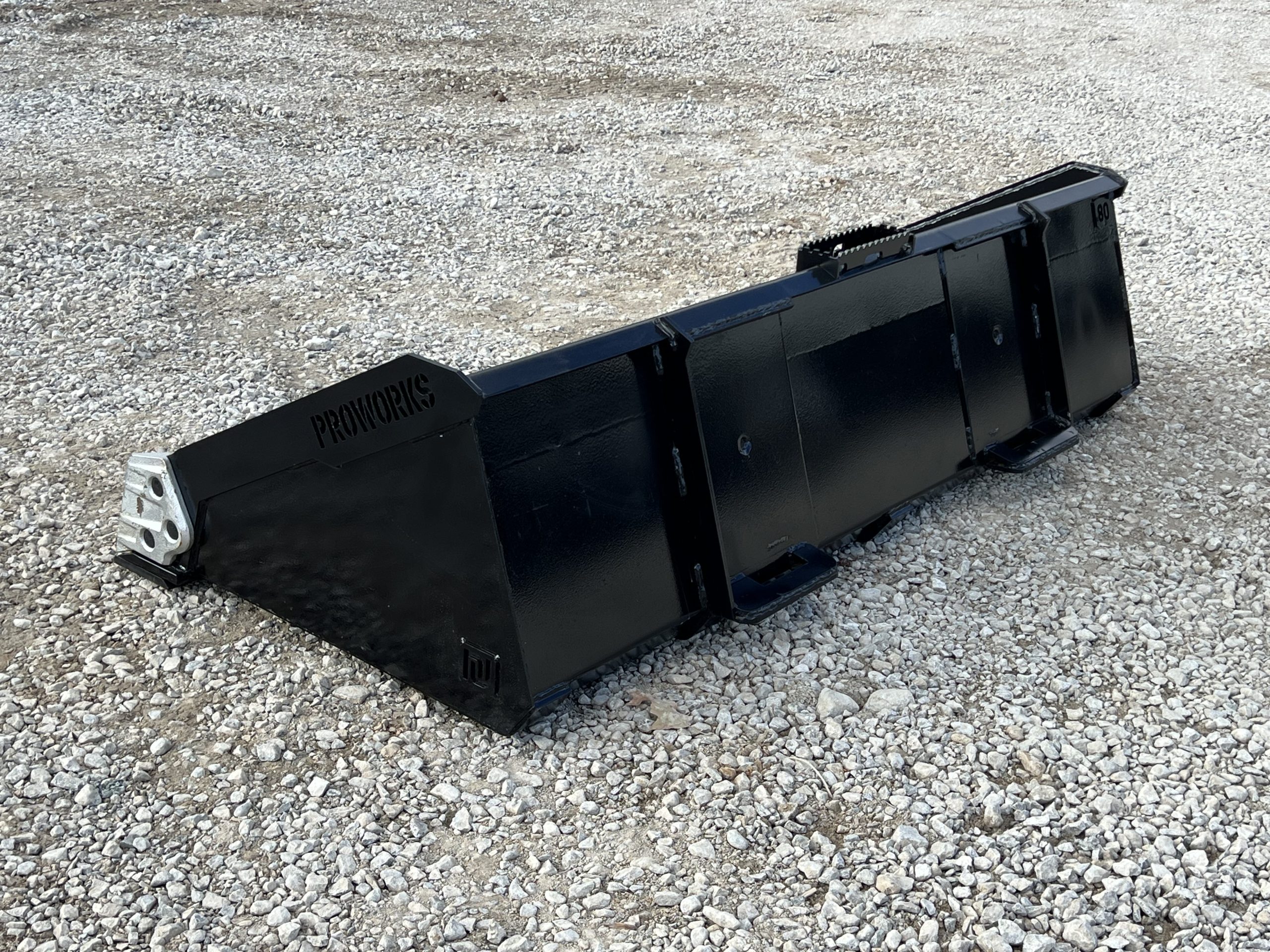80" Severe Duty Low Profile Smooth Bucket with Bolt on Edge and Side Cutters Attachment Fits Skid Steer - Image 7