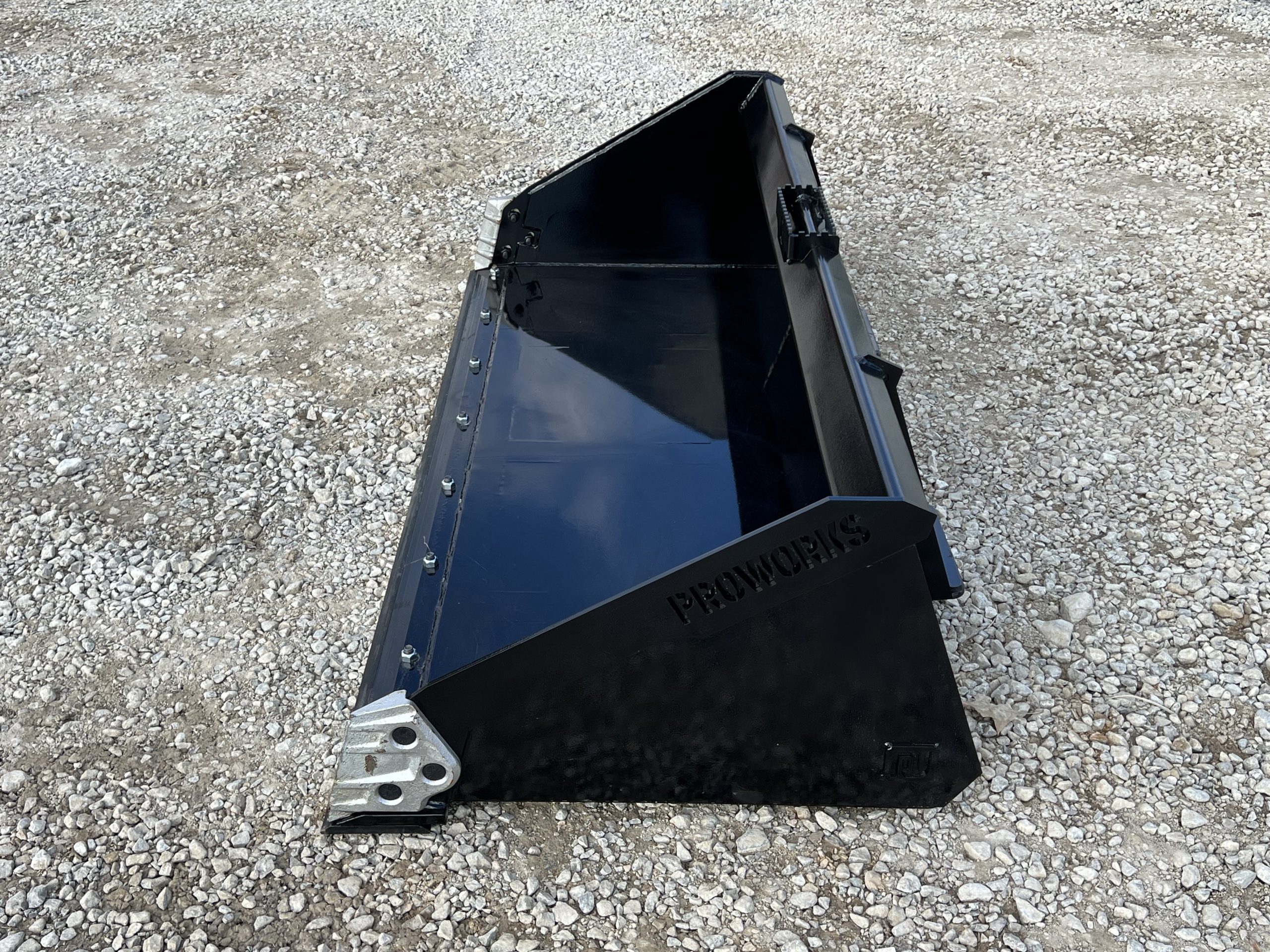 80" Severe Duty Low Profile Smooth Bucket with Bolt on Edge and Side Cutters Attachment Fits Skid Steer - Image 8