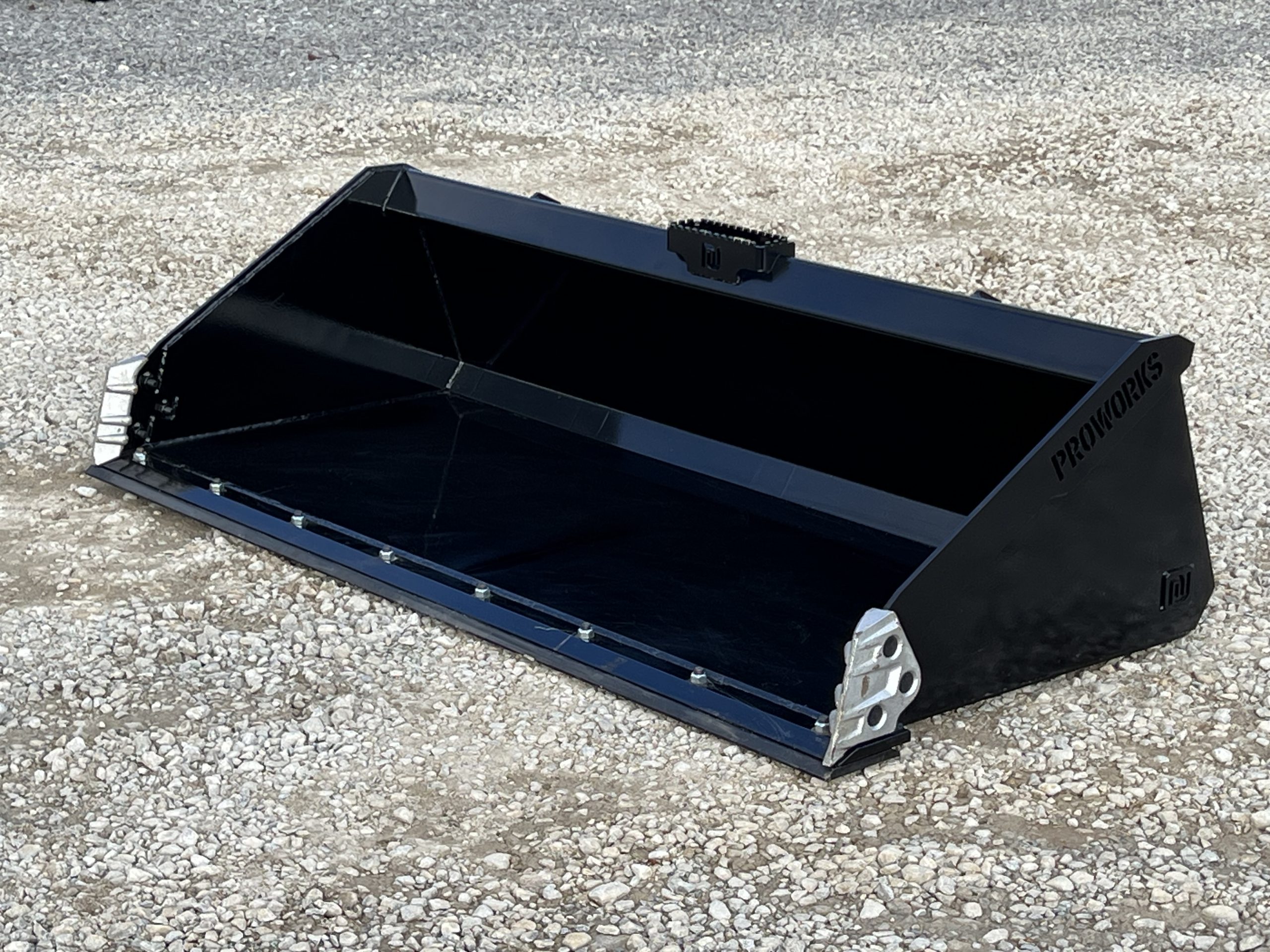 80" Severe Duty Low Profile Smooth Bucket with Bolt on Edge and Side Cutters Attachment Fits Skid Steer - Image 3