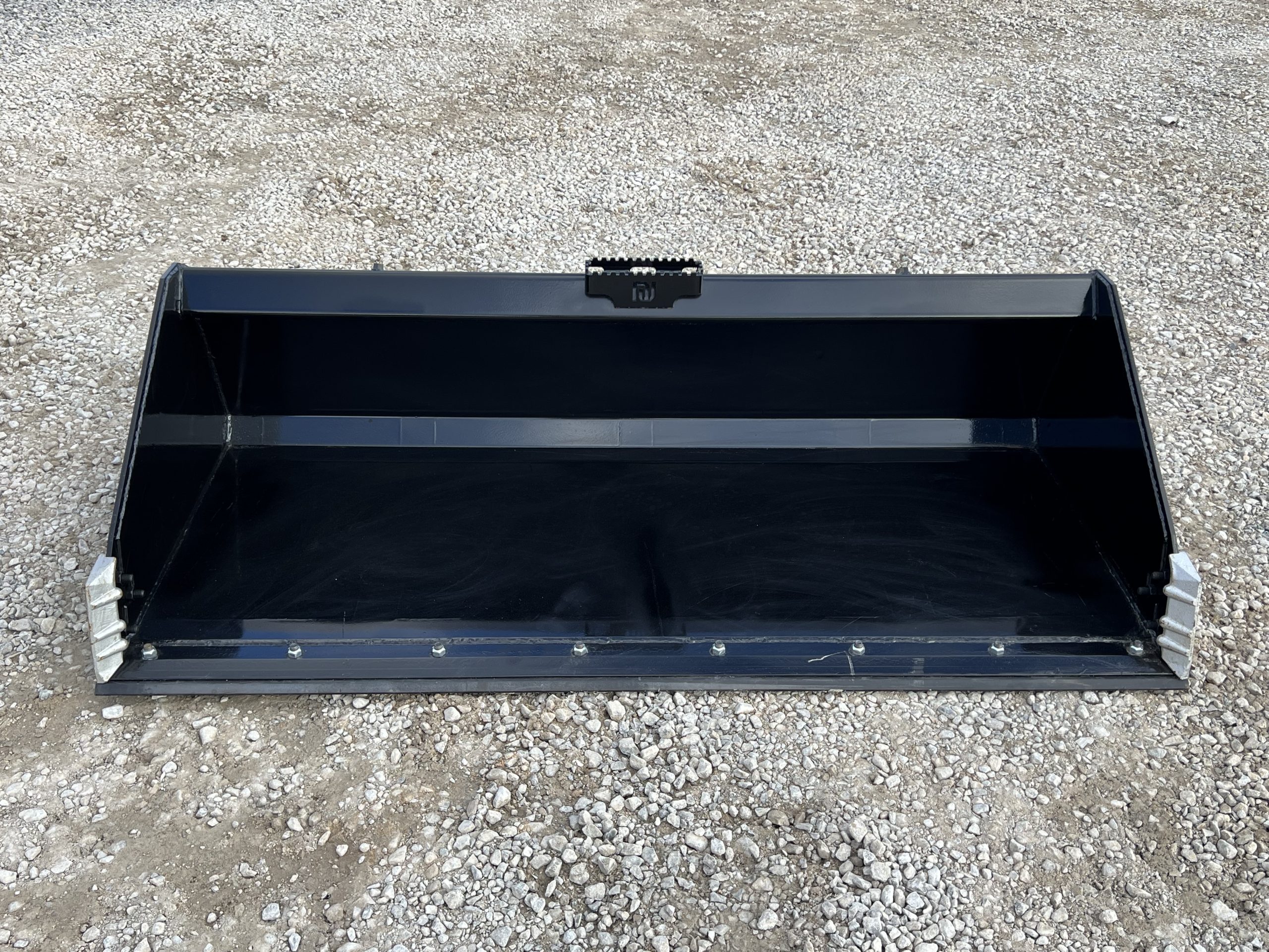 80" Severe Duty Low Profile Smooth Bucket with Bolt on Edge and Side Cutters Attachment Fits Skid Steer - Image 2