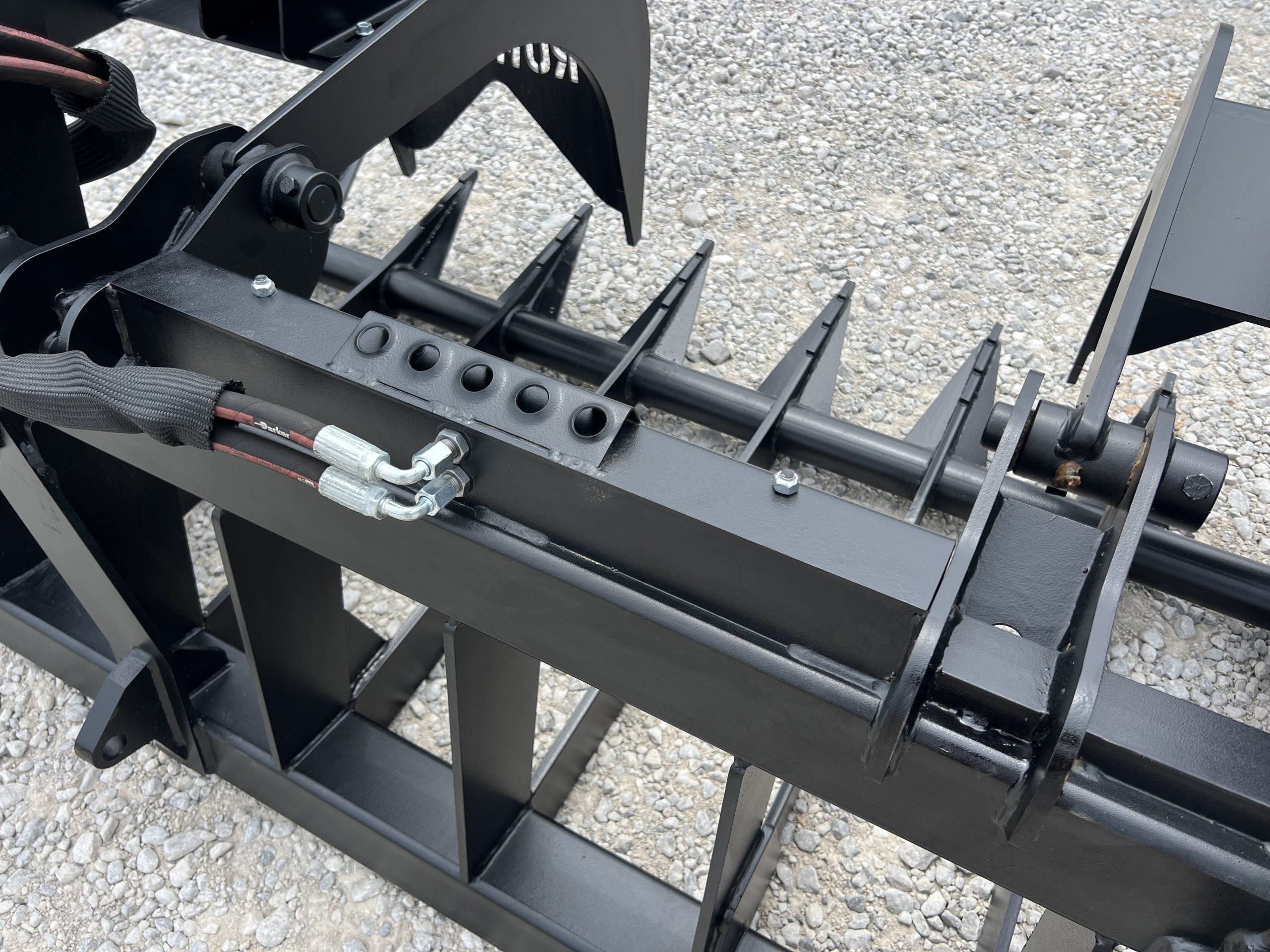 72" Heavy Duty Dual Cylinder Root Bucket Grapple Attachment Fits Euro Global Quicke Loader - Image 14