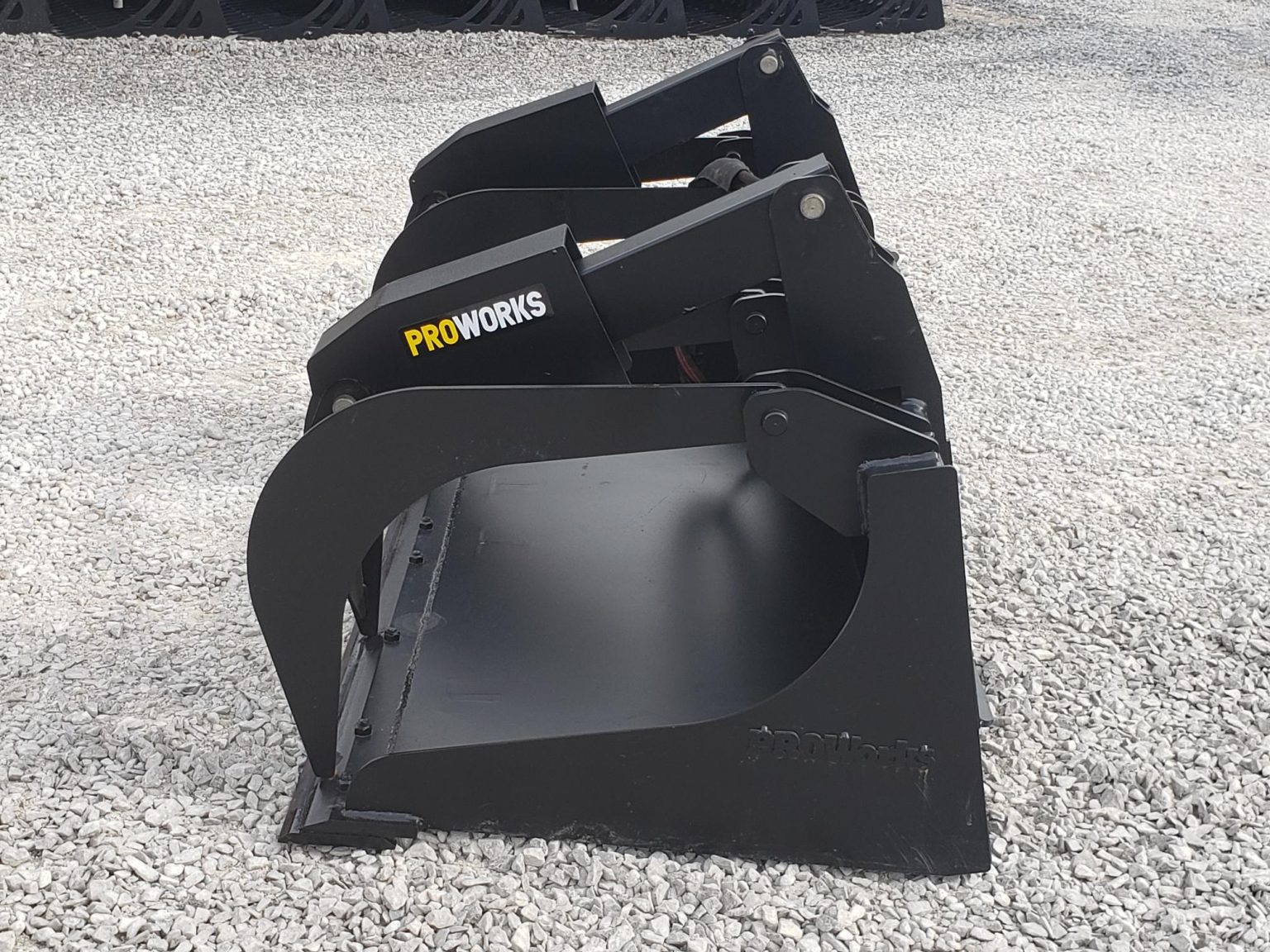 72″ Severe Duty Solid Bottom Bucket Grapple with BoltonEdge Fits Skid Steer Quick Attach