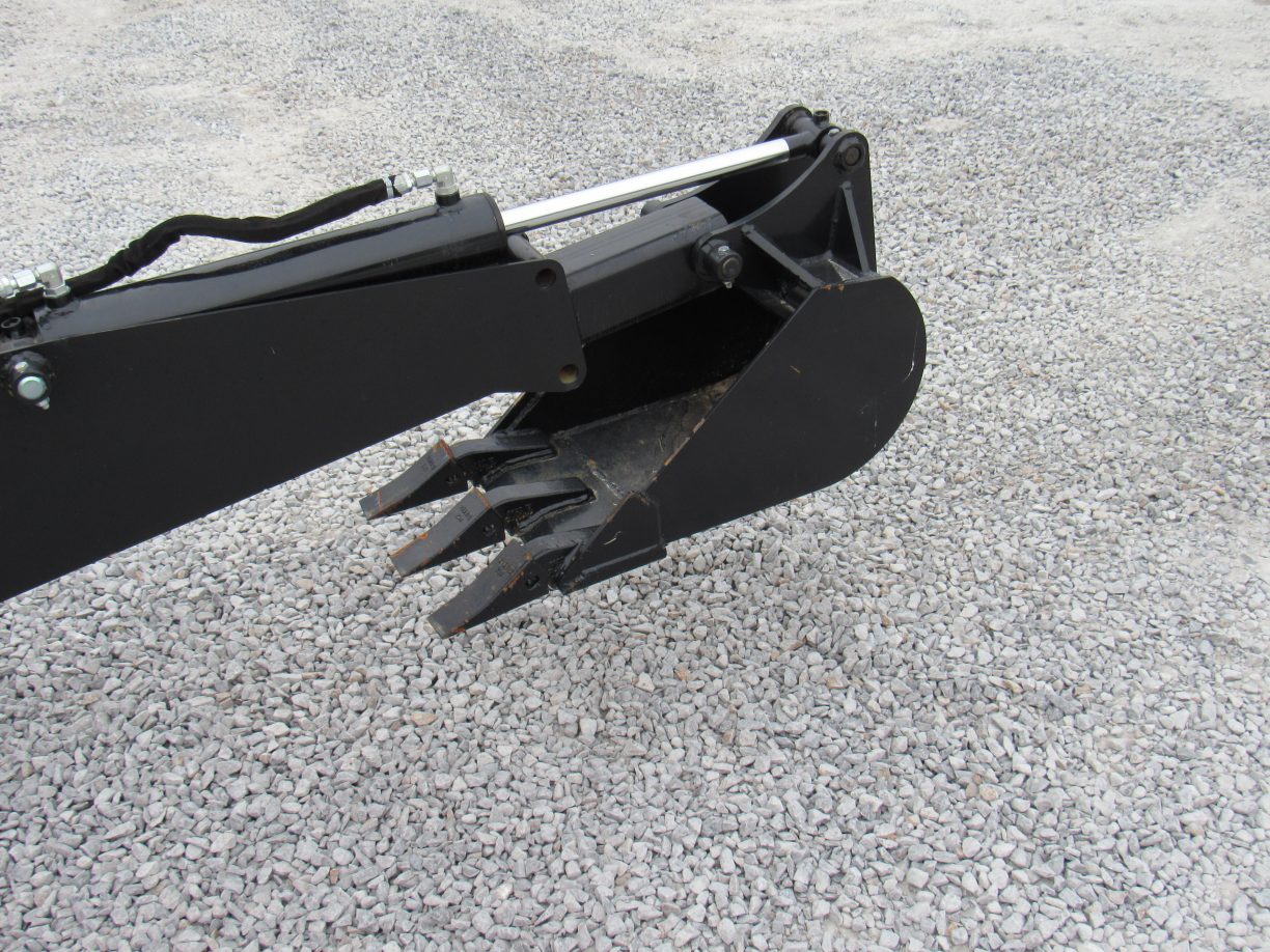 Stiff Arm Backhoe Attachment with 12″ Tooth Trench Bucket Fits Skid