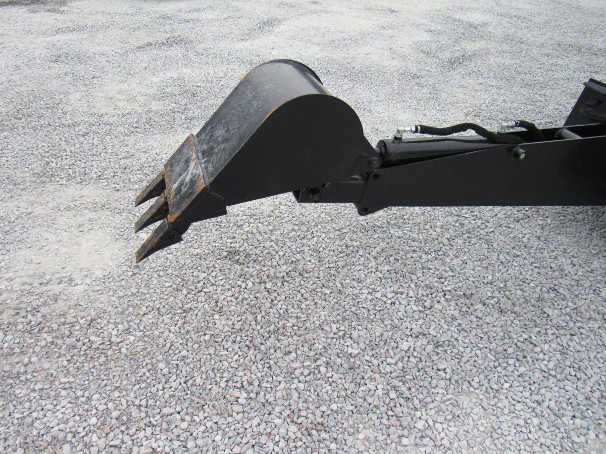 Stiff Arm Backhoe Attachment with 12″ Tooth Trench Bucket Fits Skid