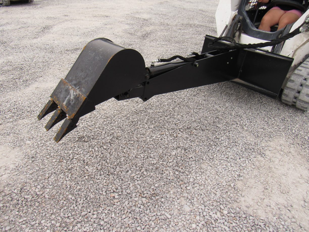 Stiff Arm Backhoe Attachment with 12″ Tooth Trench Bucket Fits Skid