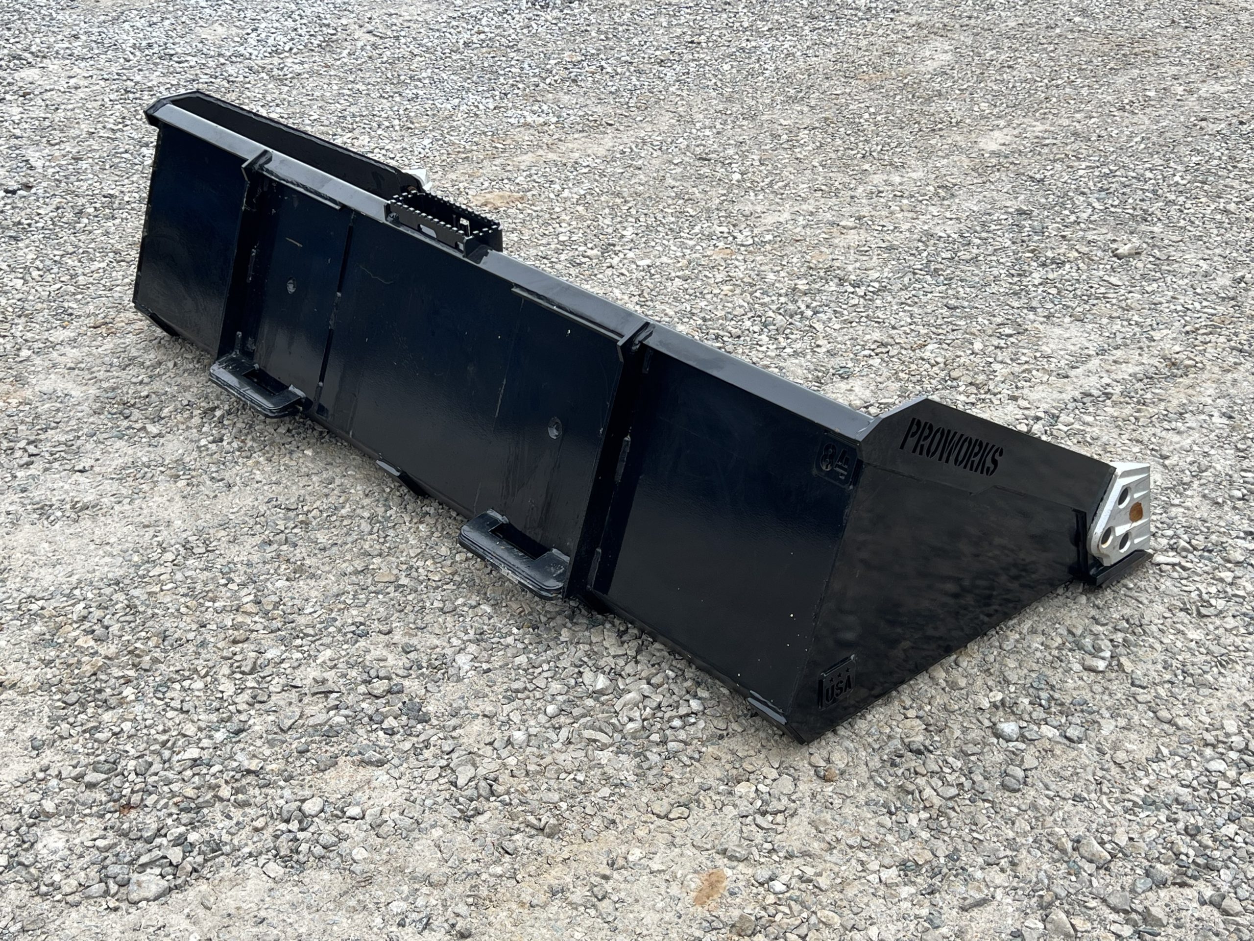 84" Severe Duty Low Profile Smooth Bucket with Bolt on Edge and Side Cutters Attachment Fits Skid Steer - Image 5