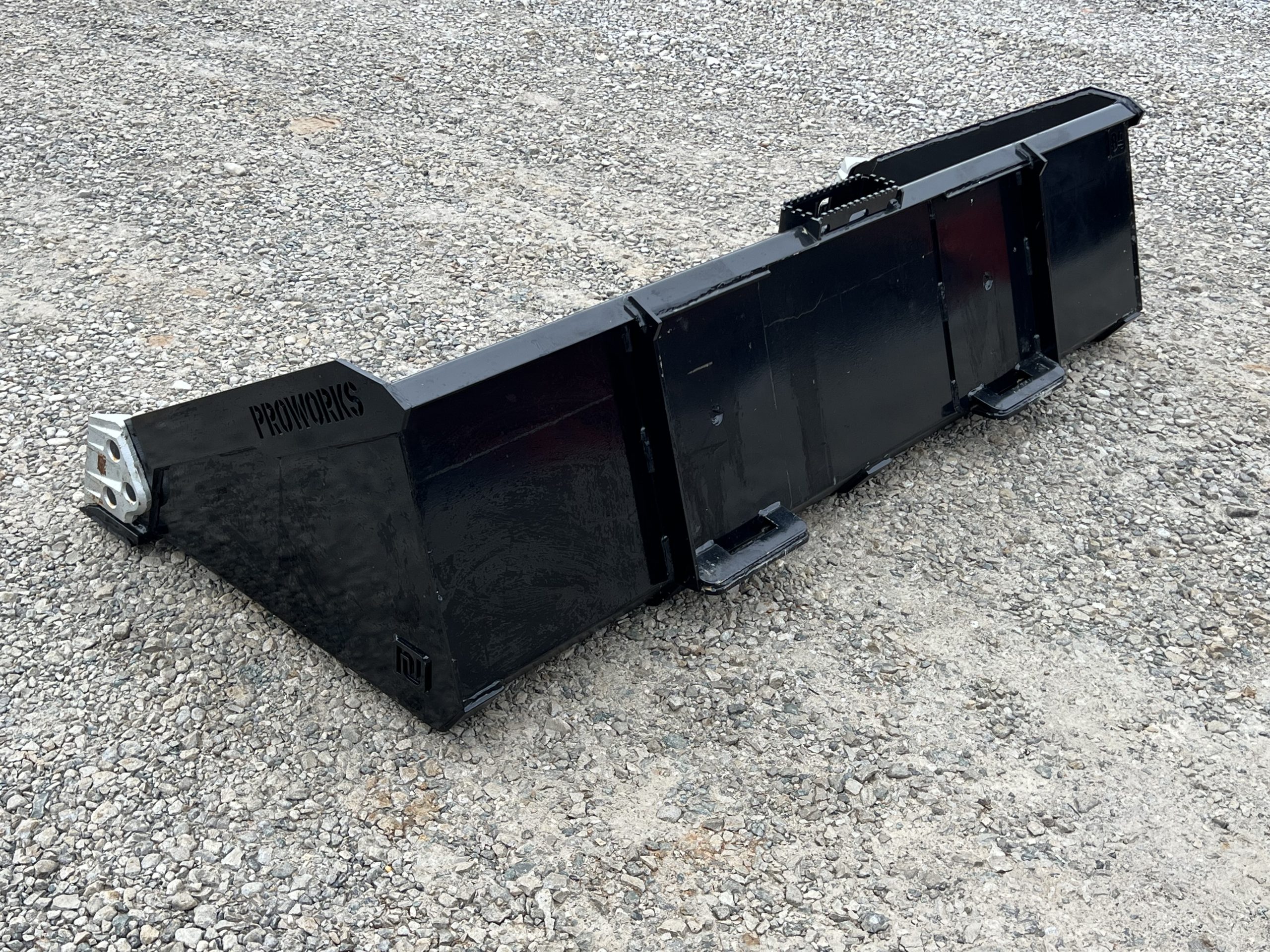 84" Severe Duty Low Profile Smooth Bucket with Bolt on Edge and Side Cutters Attachment Fits Skid Steer - Image 7