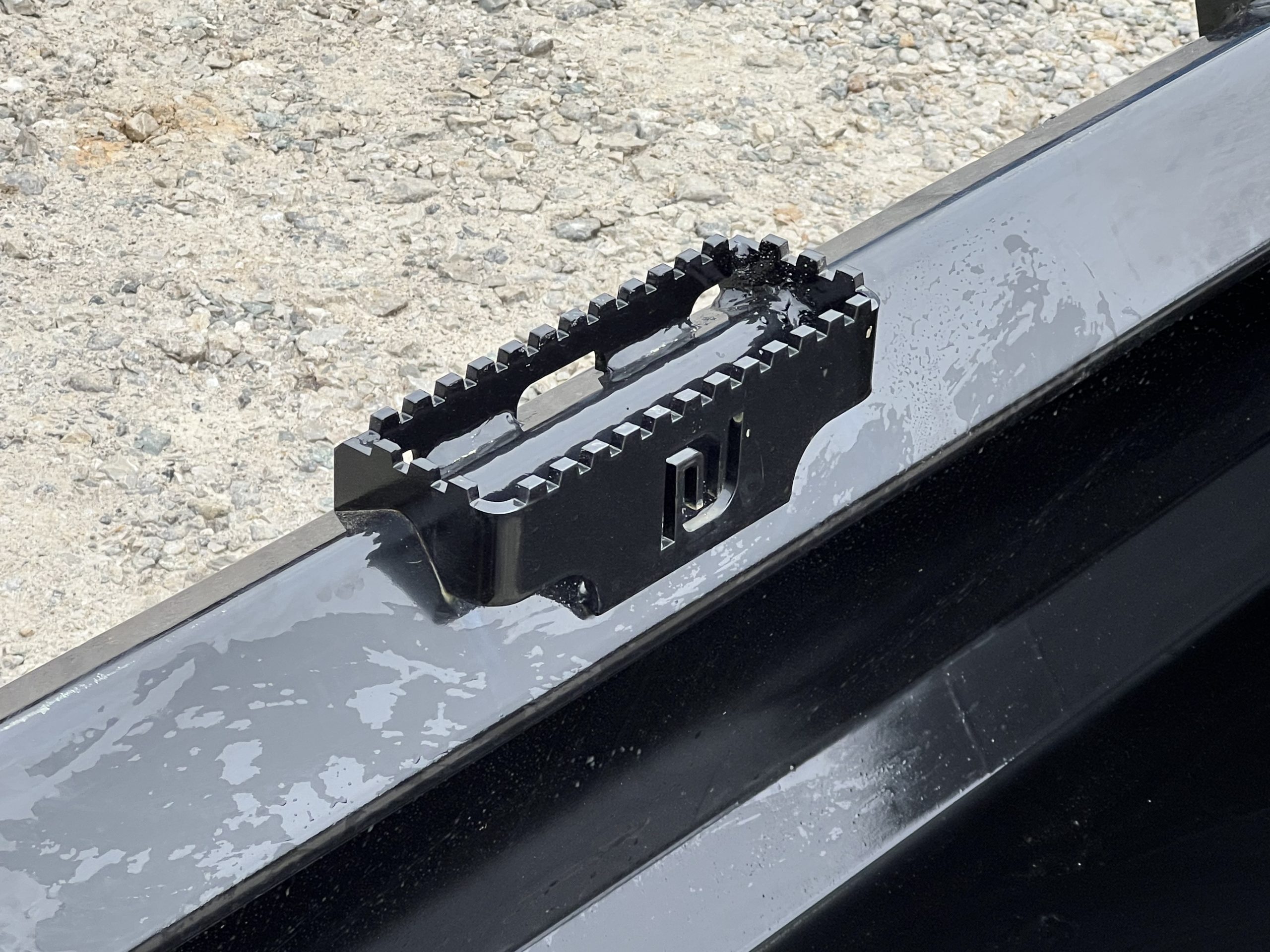 84" Severe Duty Low Profile Smooth Bucket with Bolt on Edge and Side Cutters Attachment Fits Skid Steer - Image 11