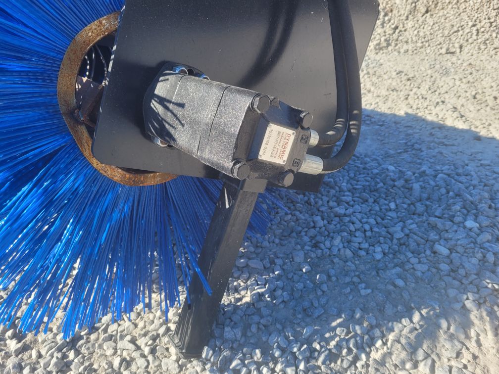 72” Sweeper Broom for Skid Steer Quick Connect – Skid Steer