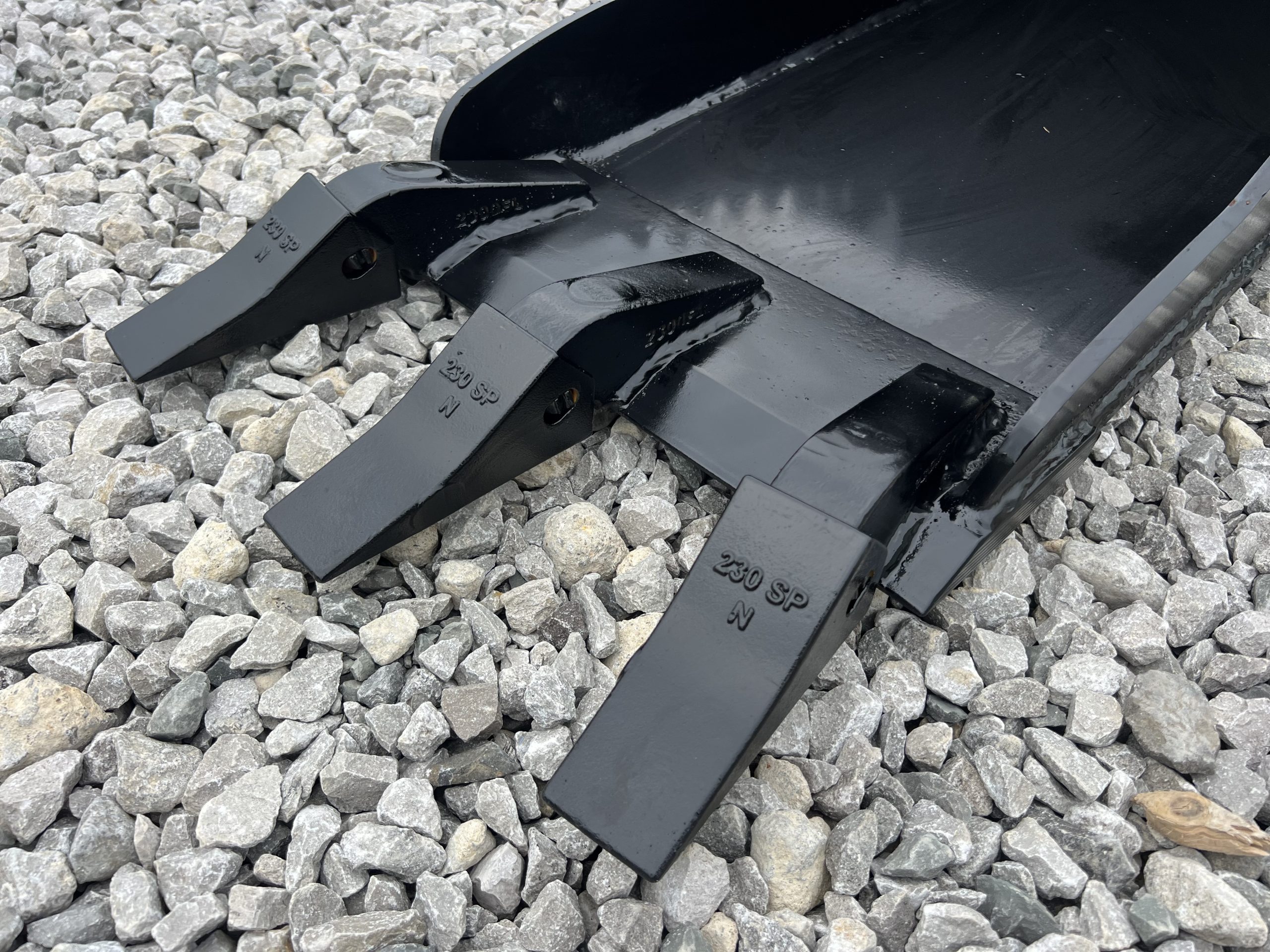 PROWORKS Stump Bucket Attachment Fits Bobcat MT100 MT55 453 463 S70 Mini Skid Steer - Image 10