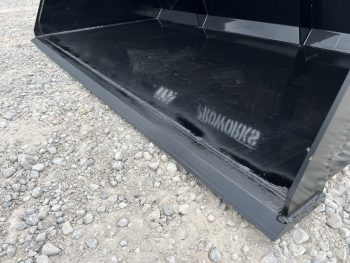 84" Snow Litter Light Material With Window Bucket Attachment Fits Skid Steer Quick Attach - Image 9