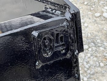 84" Snow Litter Light Material With Window Bucket Attachment Fits Skid Steer Quick Attach - Image 12