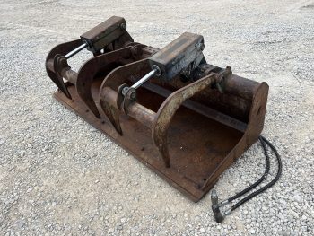 2017 Bobcat 74" Solid Bottom Industrial Scrap Grapple Attachment Fits Skid Steer