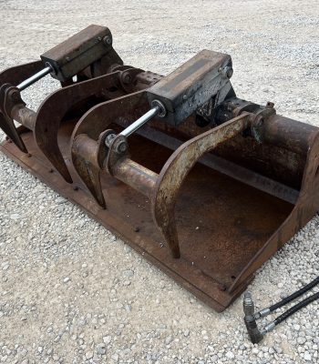 2017 Bobcat 74" Solid Bottom Industrial Scrap Grapple Attachment Fits Skid Steer