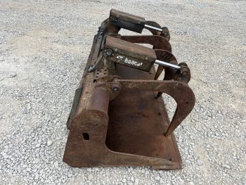 2017 Bobcat 74" Solid Bottom Industrial Scrap Grapple Attachment Fits Skid Steer - Image 4