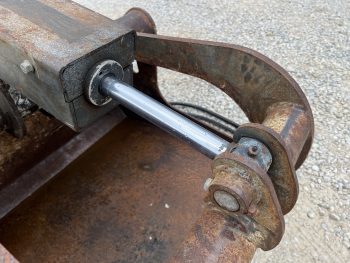 2017 Bobcat 74" Solid Bottom Industrial Scrap Grapple Attachment Fits Skid Steer - Image 12