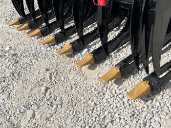 72" Root Rake Clam Grapple With Teeth Attachment Fits Skid Steer Quick Attach - Image 6