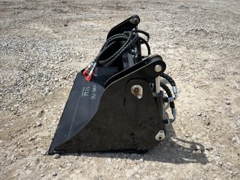 39" 4-IN-1 Multi Purpose Smooth Bucket Attachment Fits Mini Skid Steer Universal - Image 5