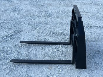 42" Long 2,200 Pound Wide Rail Pallet Fork Attachment Fits Mini Universal Skid Steer - Image 9