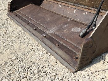 74" Kubota CB2574 4-IN-1 Combination Bucket Attachment Fits Skid Steer Loader - Image 6