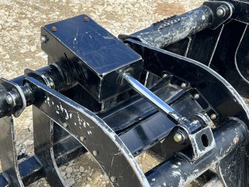 2023 80" RG3080 Root Rake Grapple Attachment Dual Cylinder Fits Kubota Skid Steer - Image 10